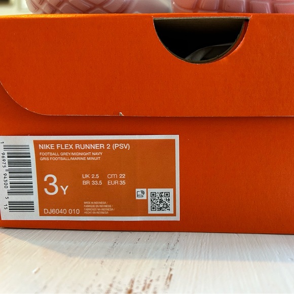 Youth Nike Flex Runner 2 Tennis Shoe Sneakers - Picture 9 of 10